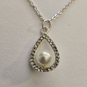 Silver Jeweled Crystal Teardrop Pearl Necklace Princess Dainty Silver Chain 20"